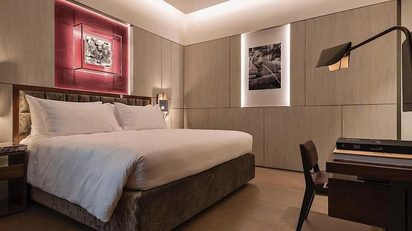 Fendi Private Suites - Small Luxury Hotels Of The World Roma