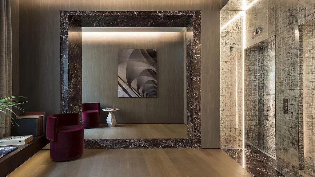 Fendi Private Suites - Small Luxury Hotels Of The World Roma 5*,  Italia