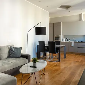 https://5-min-duomo-luxury-home-in-brera-design-district.it-lombardy.com