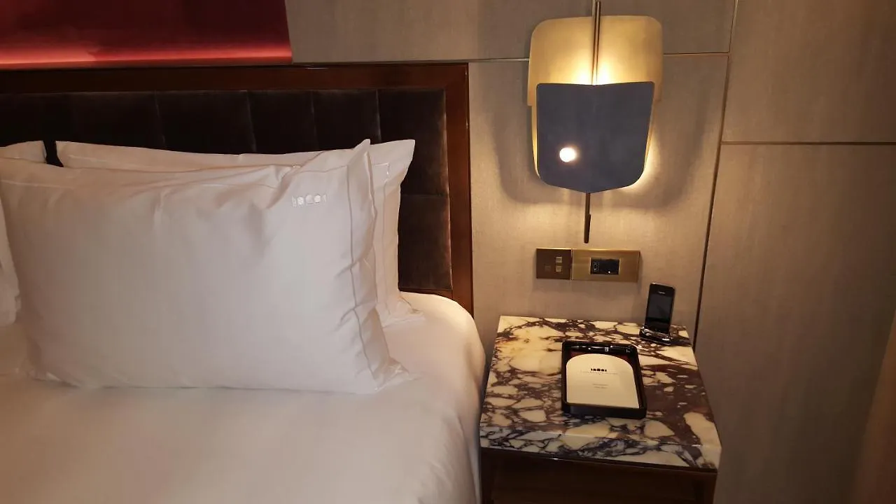 Fendi Private Suites - Small Luxury Hotels Of The World Rom