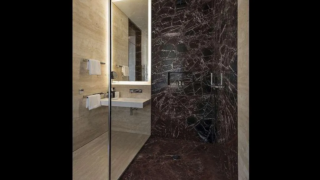 Fendi Private Suites - Small Luxury Hotels Of The World Rom