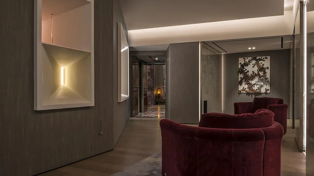 Fendi Private Suites - Small Luxury Hotels Of The World Рим 5*,  Италия