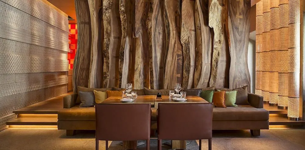 Fendi Private Suites - Small Luxury Hotels Of The World Рим